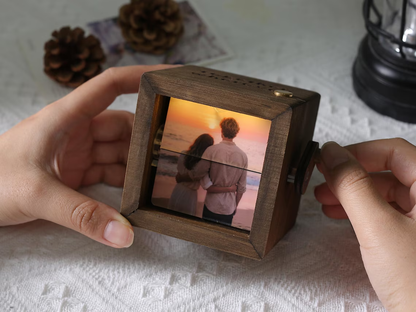 💕Personalized Hand-Crank Photo Flip Box — Custom Wooden LED Photo Album
